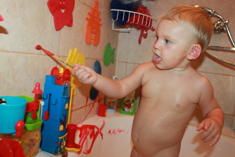 КАК МЫ ИЗУЧАЛИ КРАСНЫЙ ЦВЕТ!!!