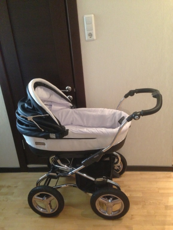 Продаю отличную коляску для зимы Bebecar