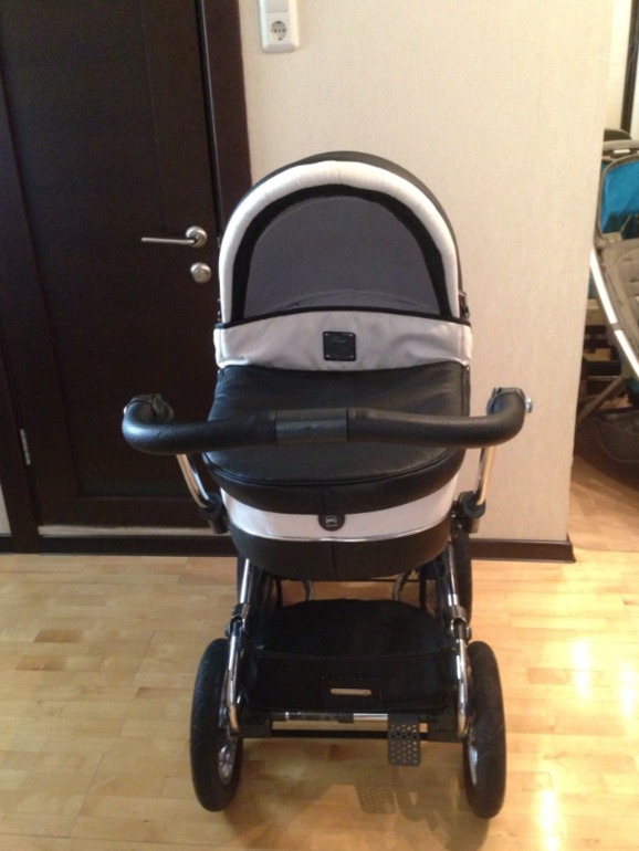 Продаю отличную коляску для зимы Bebecar