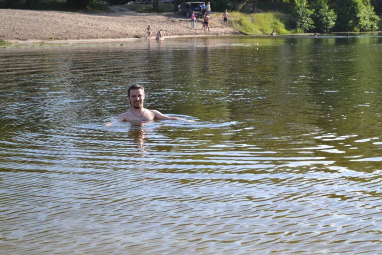 Июнь. Речка