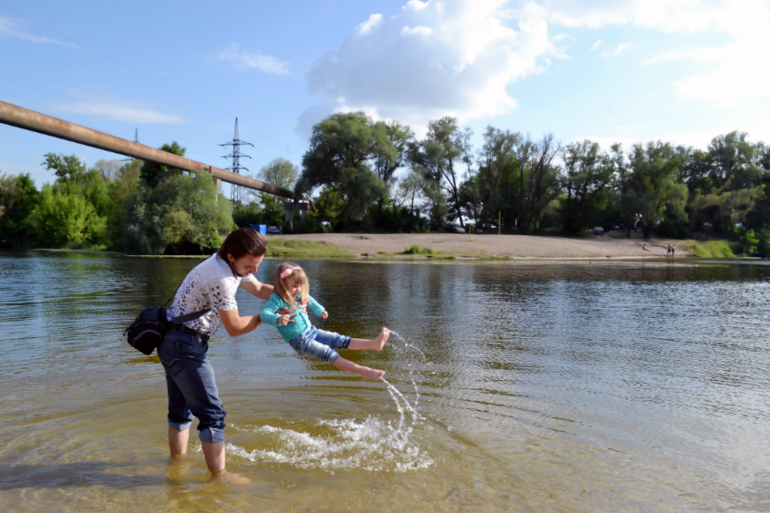 Июнь. Речка