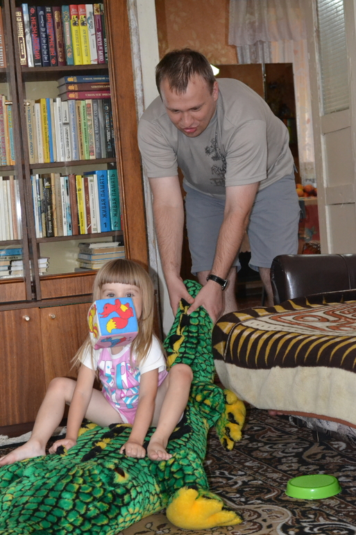 У моего ребенка тяжелое деревенское детство-2)))