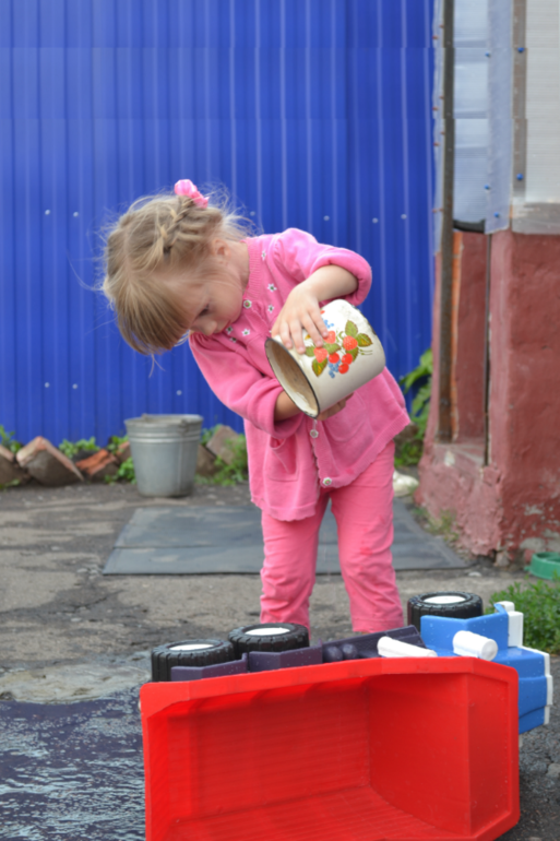 У моего ребенка тяжелое деревенское детство-2)))