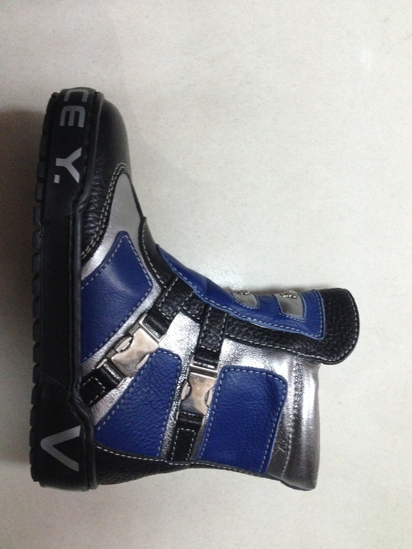 Продаю или меняю на такие же побольше!Версаче ориг 25р.