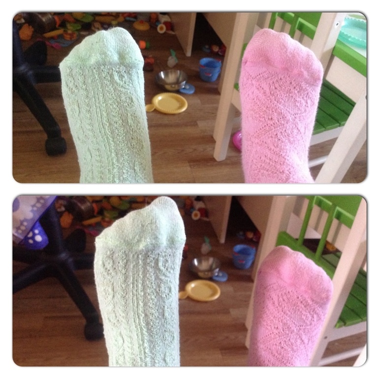 Когда не могут поделить носки...