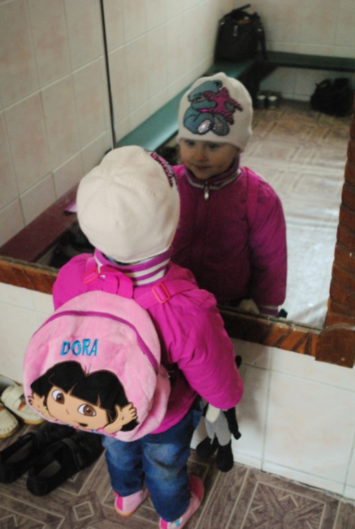 а я..РАБОТАЮ В САДУ!)))