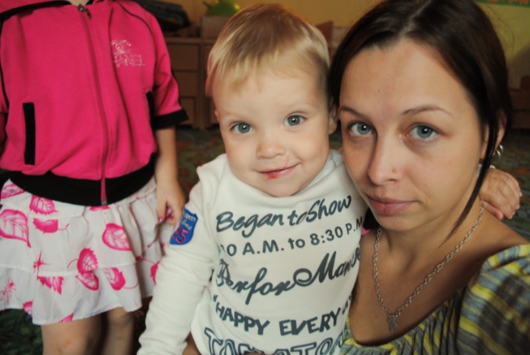 а я..РАБОТАЮ В САДУ!)))