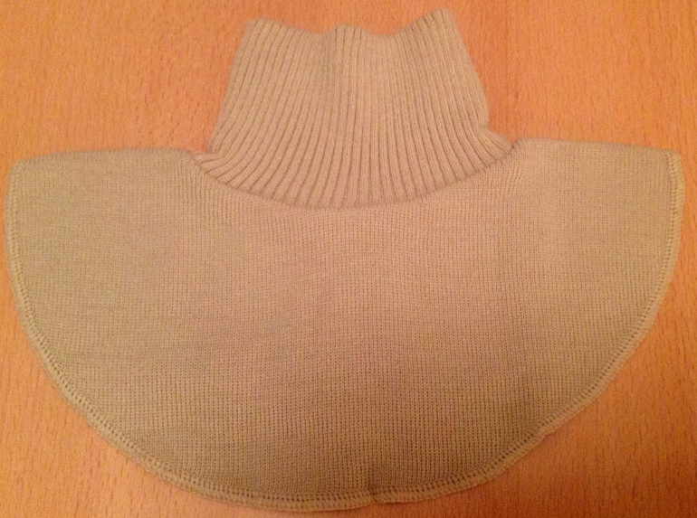 Lassie: комбинезон лисички и краги. Шапочки просто милые. Манишка