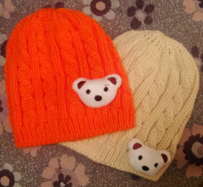 Lassie: комбинезон лисички и краги. Шапочки просто милые. Манишка