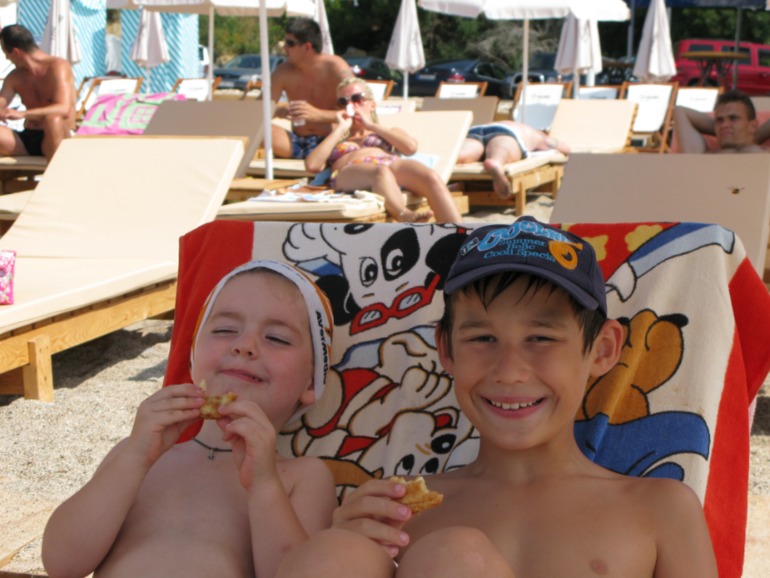 2fe778356eb42c7146b7b897ed31360b.jpg