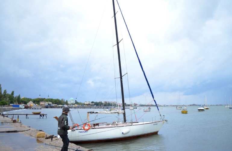 Евпатория.Набережная.На море шторм.