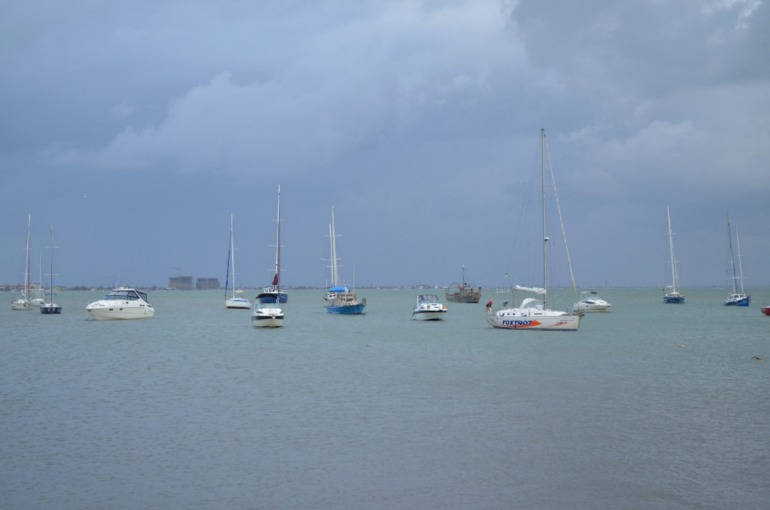 Евпатория.Набережная.На море шторм.