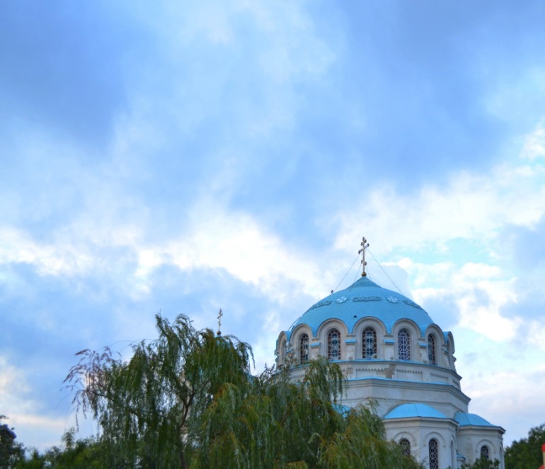 Евпатория.Набережная.На море шторм.