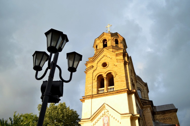 Евпатория.Набережная.На море шторм.