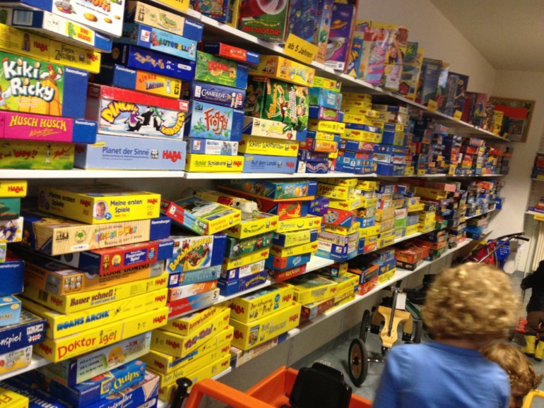 про игрушки