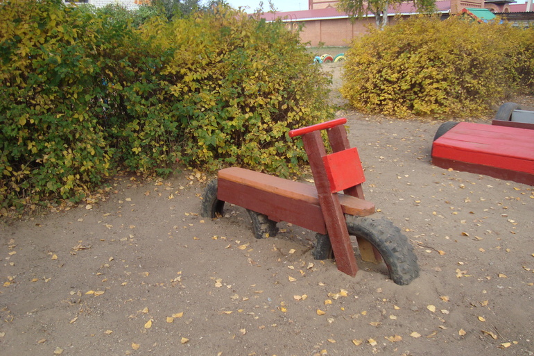 Я - воспитатель в дет. саду.