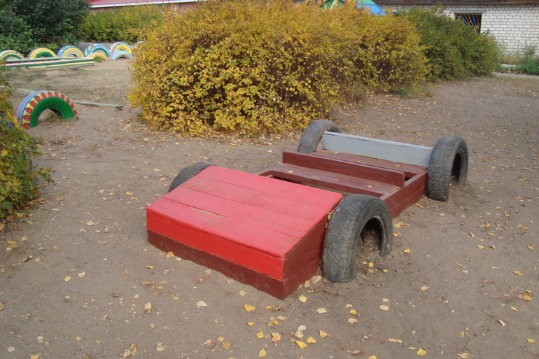 Я - воспитатель в дет. саду.