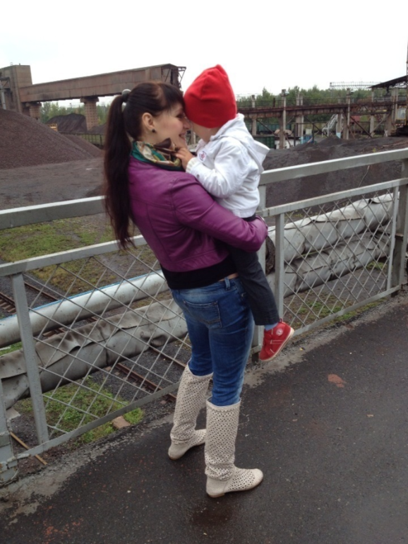 наша прогулка и папин 12 грузовик.....