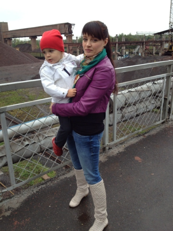 наша прогулка и папин 12 грузовик.....