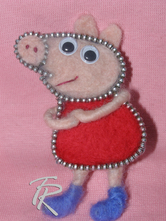 брошка для фанатки мультфильма-свинка Пеппа