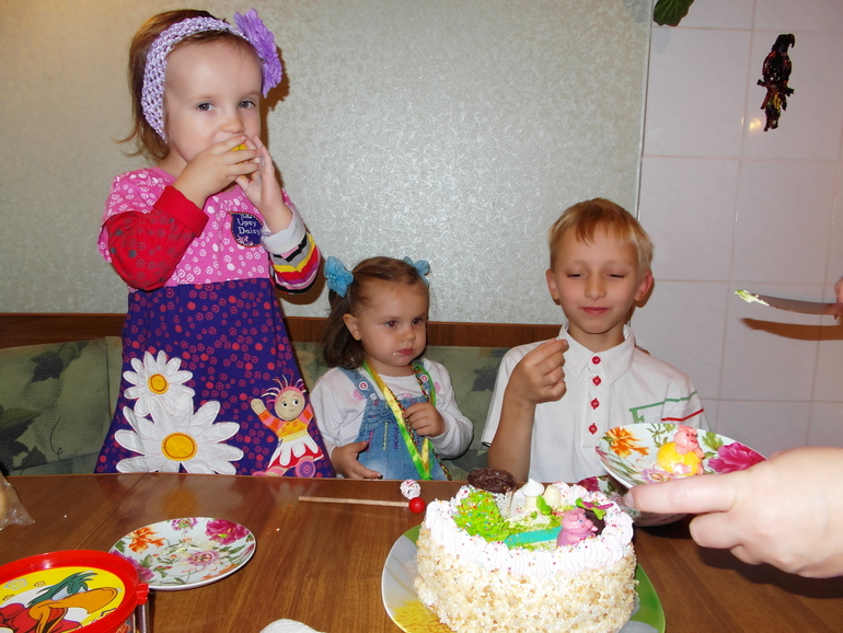 Вот и исполнилось нам 2 годика