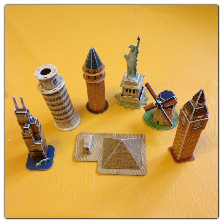 Бумажные достопримечательности