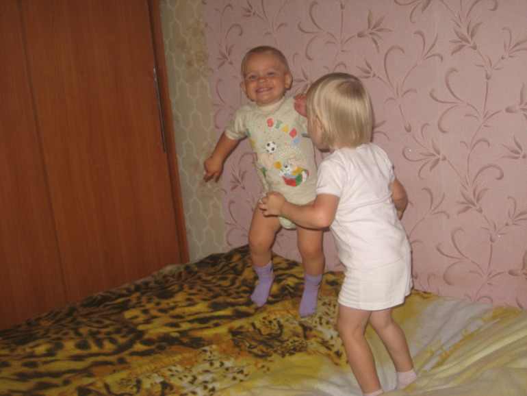 9f774d0e8e9836ed64101cf4012a26ce.jpg