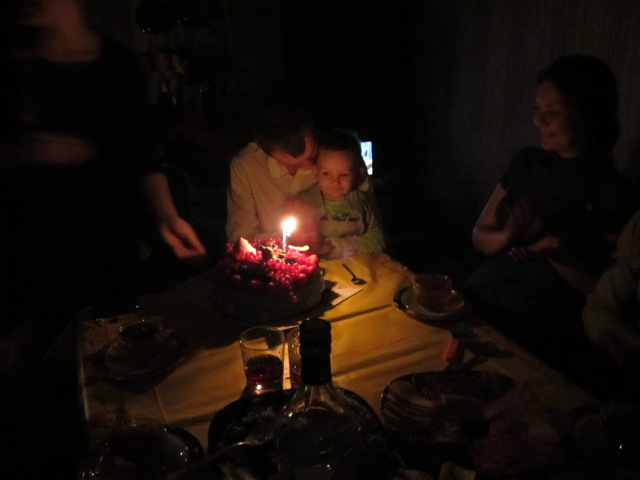 жуткие фотки с 2 летия(фоткала свекровь)