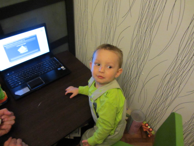 жуткие фотки с 2 летия(фоткала свекровь)