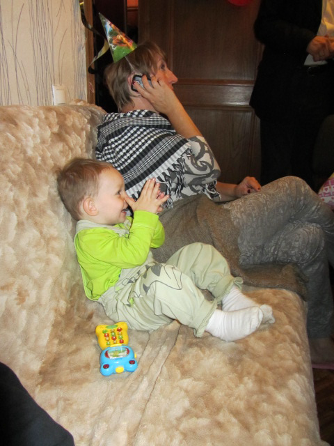 жуткие фотки с 2 летия(фоткала свекровь)