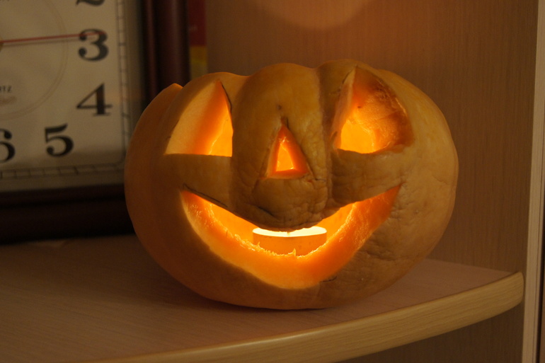 Осенние поделки....подсвечник из тыквы