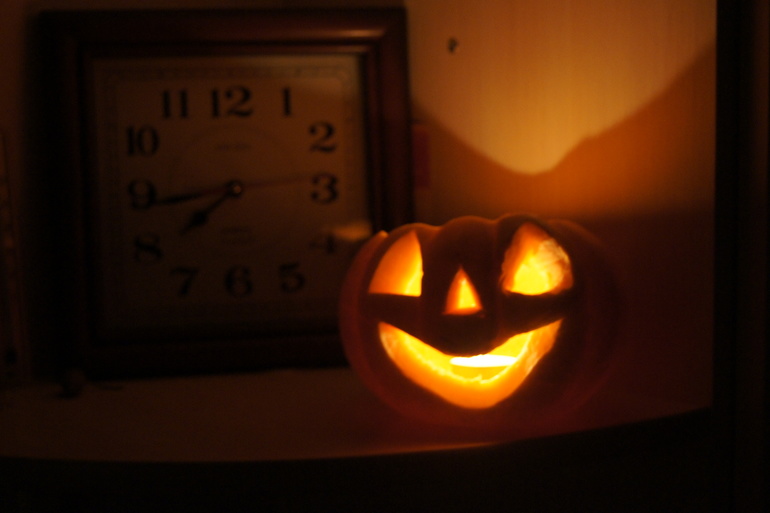 Осенние поделки....подсвечник из тыквы