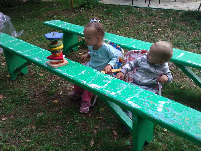 Детская любовь? Дружба? =)