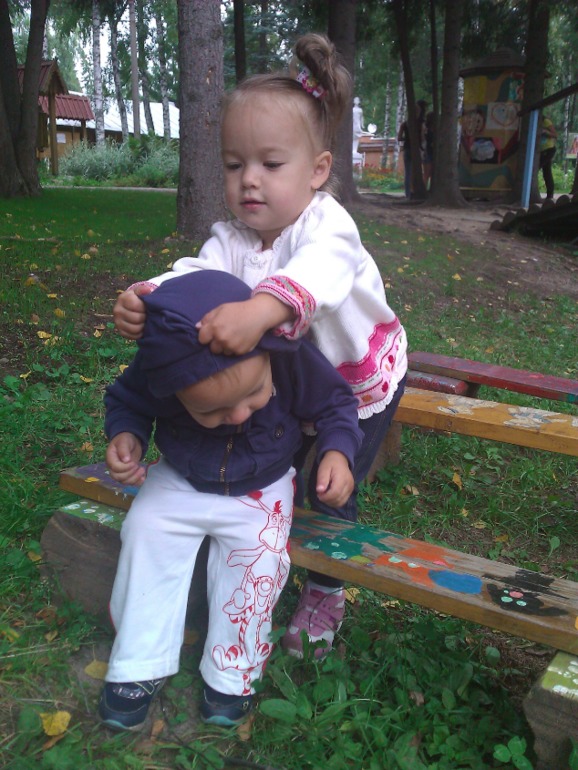 Детская любовь? Дружба? =)