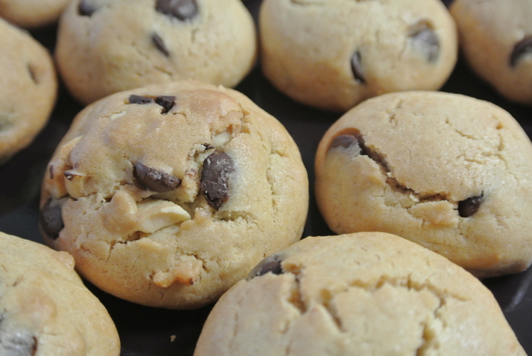 Печенье с орехами и шоколадом