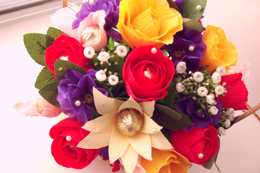 Букет для маленькой принцессы и корзиночка по случаю хорошего настроения ;)).