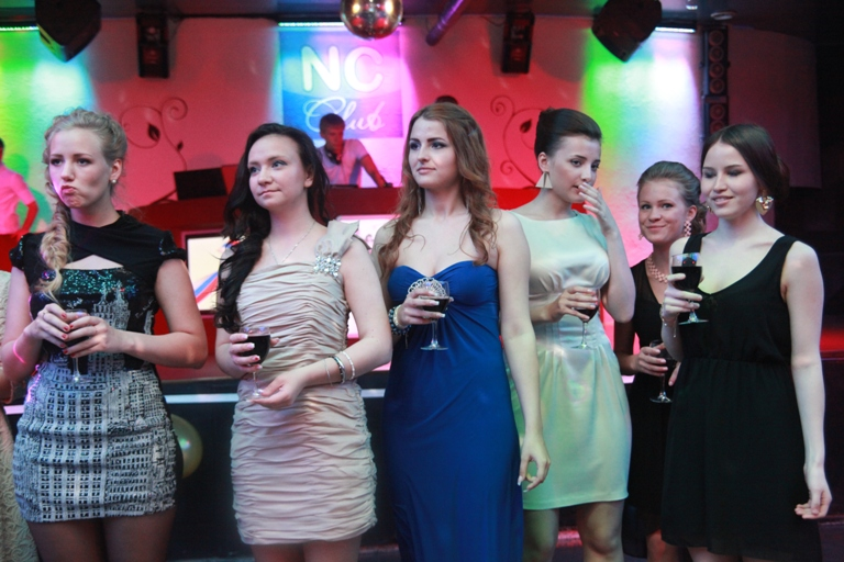 Риточкин выпуск из школы))