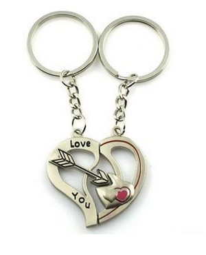 Милые Парные брелочки для двоих