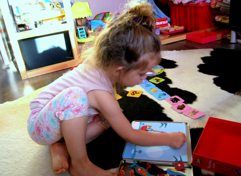 Тактильное лото "Животные" и Зоя-путешественница