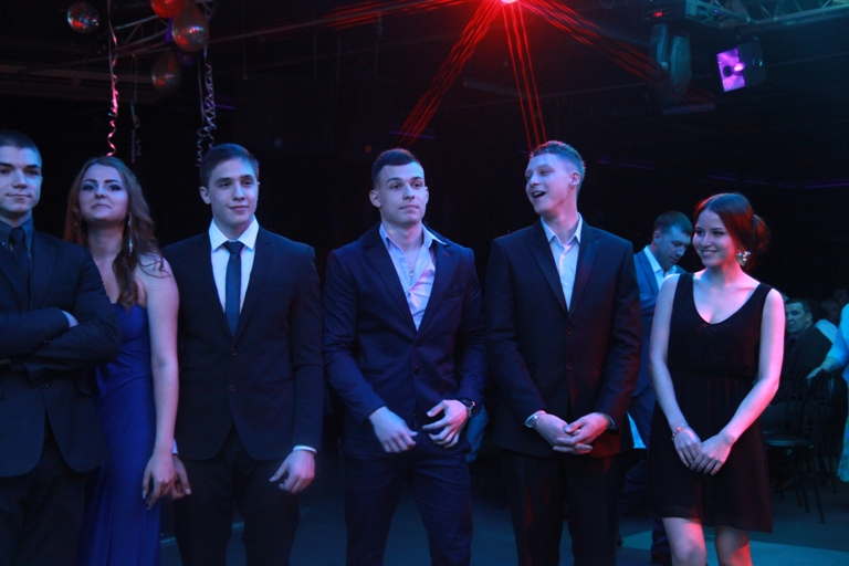 Риточкин выпуск из школы))