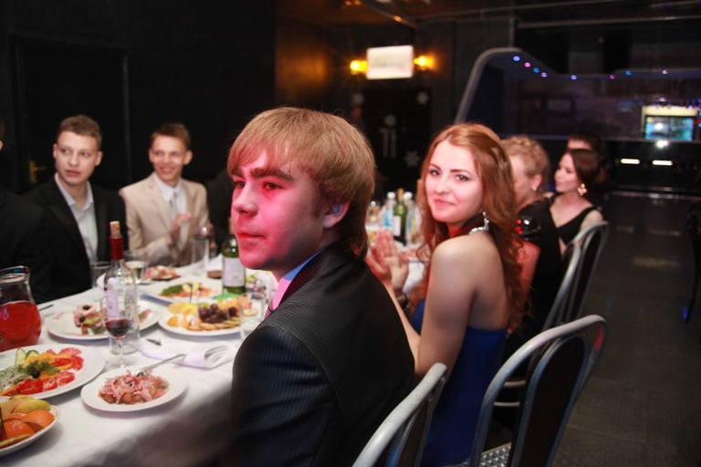 Риточкин выпуск из школы))