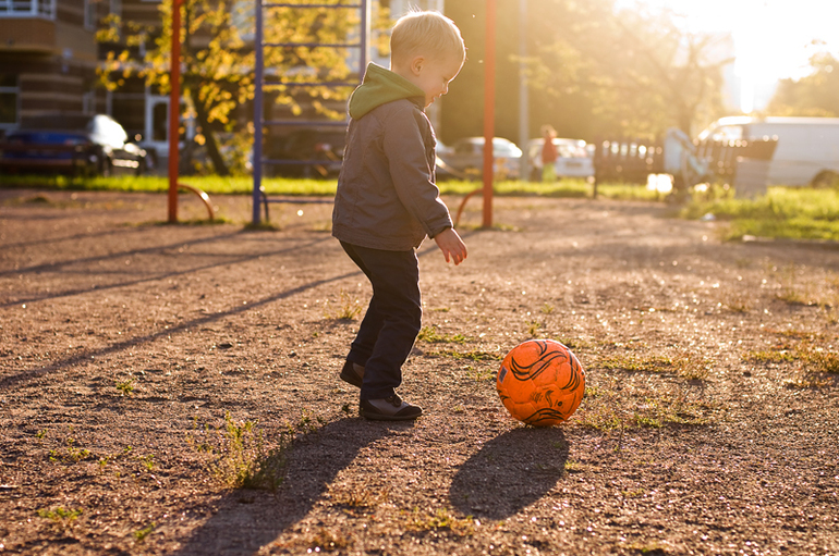 Тачки и футбол)