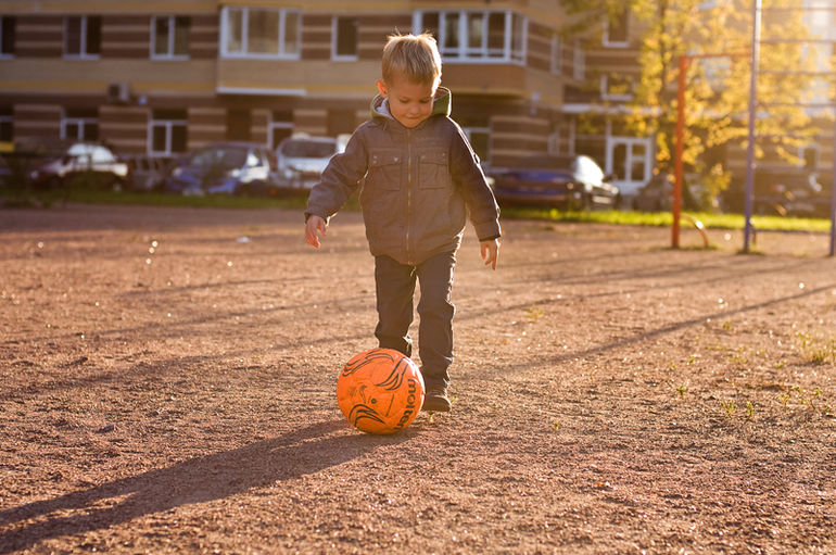 Тачки и футбол)