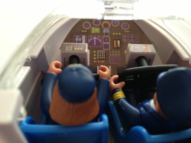 Кукольная история. В самолете.