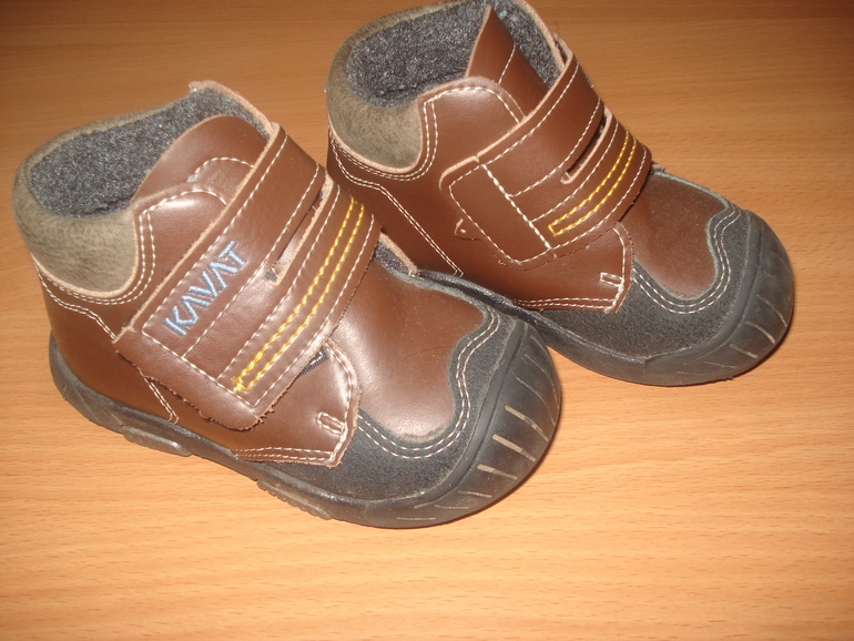 обувь на мальчика Б/У размеры с 19 по 22, кават, котофей, минимен, муммин