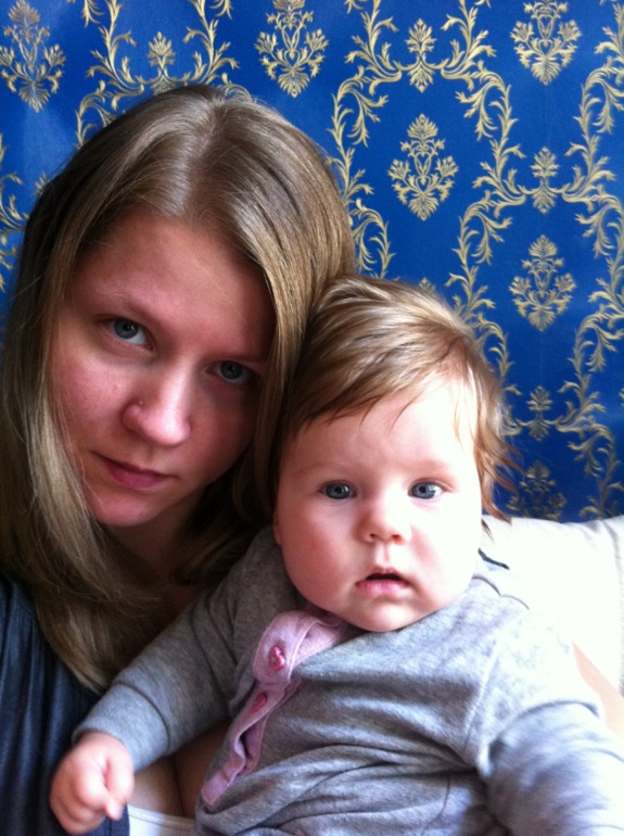 ПЕРВЫЙ ЗУБИК)))