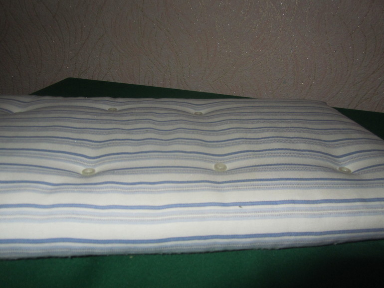 А еще у кукол появилась настоящая постелька...