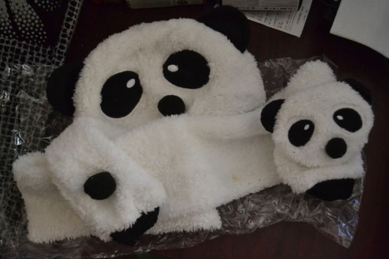 Ну вот и шапочка с шарфом до нас добрались