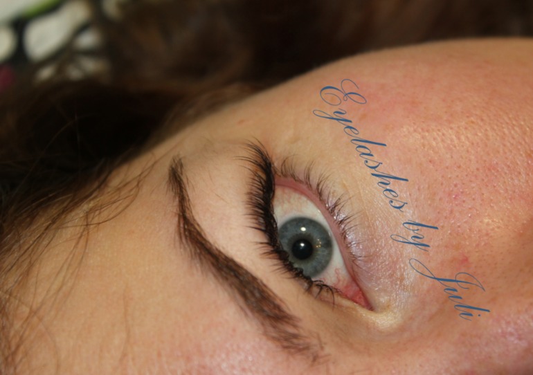 Сыпется тушь?