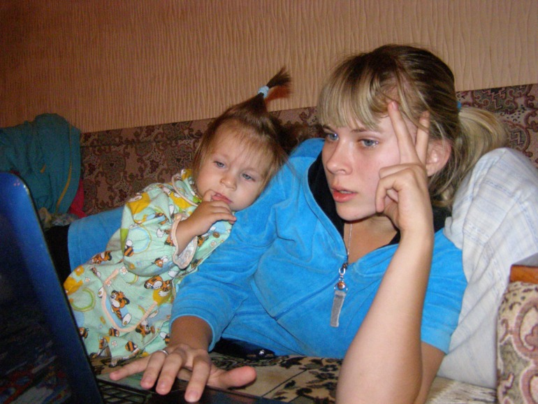 Нам 1 год и 3 месяца уже, а я и не заметила))